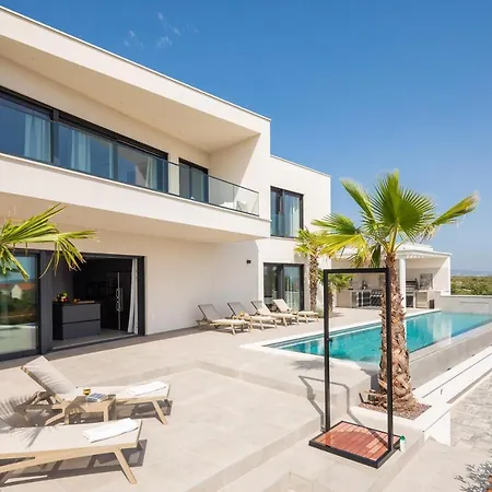 The View * 沃迪切